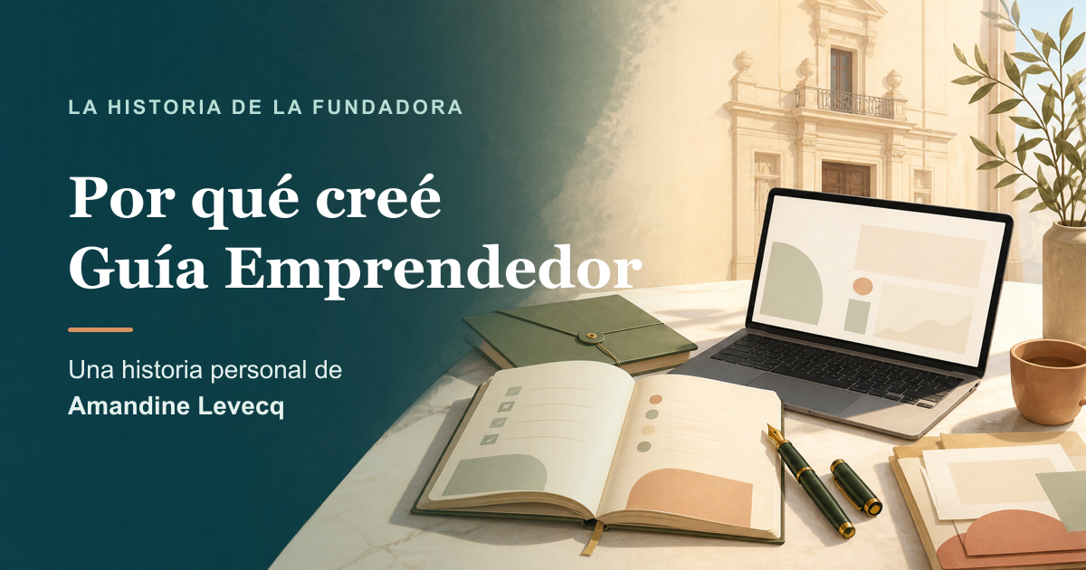 Espacio de trabajo de una fundadora con cuaderno, documentos y portátil para crear una empresa en España